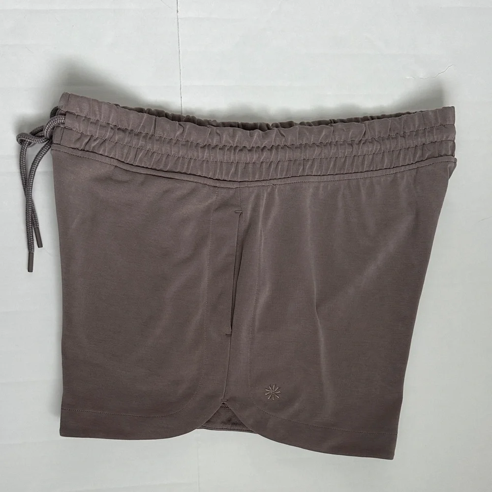 Athleta Seasoft Midrise 4” Drawstring Active Shorts in Taupe - Picture 2 of 8
